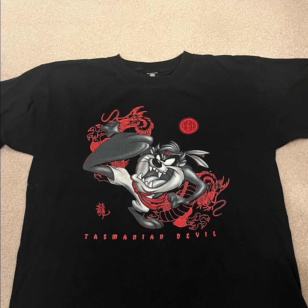 Warner Bros. Vintage Black and Red Tasmanian Devil Bruce Lee Tee Large